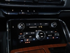 Used 2022  Lincoln Navigator Reserve 4x4 at Drive Now Westlake near Westlake&comma; OH