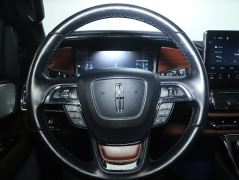 Used 2024  Lincoln Navigator Reserve 4x4 at DriveNow Mayfield near Mayfield Heights&comma; OH