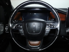 Used 2019  Lincoln Navigator 4d SUV 4WD Reserve at Drive Now Westlake near Westlake&comma; OH