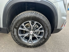 Used 2024  GMC Acadia AWD 4dr AT4 at DriveNow Mayfield near Mayfield Heights&comma; OH