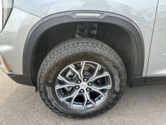 Used 2024  GMC Acadia AWD 4dr AT4 at DriveNow Mayfield near Mayfield Heights&comma; OH