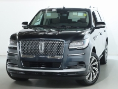 Used 2022  Lincoln Navigator Standard 4x4 at Drive Now Westlake near Westlake, OH