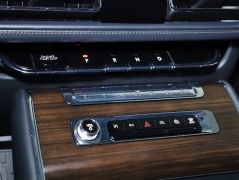 Used 2025  Lincoln Aviator Reserve AWD at DriveNow Mayfield near Mayfield Heights&comma; OH