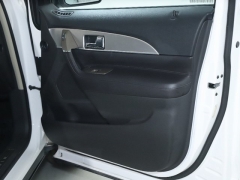 Used 2013 Lincoln MKX 4d SUV AWD at Drive Now Westlake near Westlake, OH