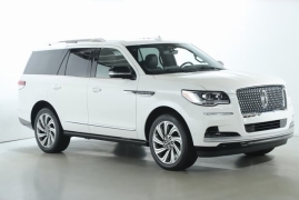 Used 2023 Lincoln Navigator Reserve 4x4 at DriveNow Mayfield near Mayfield Heights, OH