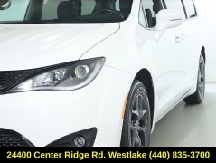 Used 2019  Chrysler Pacifica Limited FWD at DriveNow Mayfield near Mayfield Heights&comma; OH