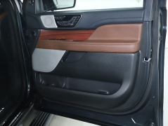 Used 2024  Lincoln Navigator Reserve 4x4 at DriveNow Mayfield near Mayfield Heights&comma; OH