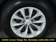 Used 2017  Toyota Camry Auto &lpar;Natl&rpar; at Drive Now Westlake near Westlake&comma; OH