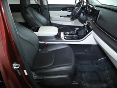 Used 2022  Kia Carnival EX FWD at Drive Now Westlake near Westlake&comma; OH