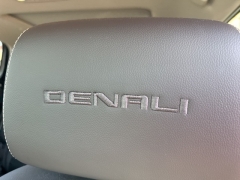 Used 2022 GMC Acadia AWD 4dr Denali at Drive Now Westlake near Westlake, OH