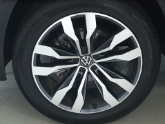 Used 2021  Volkswagen Atlas Cross Sport 3&period;6L V6 SEL R-Line 4MOTION at DriveNow Mayfield near Mayfield Heights&comma; OH