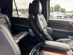 Used 2018 Lincoln Navigator L 4d SUV 4WD Reserve at Drive Now Westlake near Westlake, OH