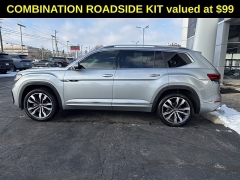 Used 2021  Volkswagen Atlas 3.6L V6 SEL Premium R-Line 4MOTION at DriveNow Mayfield near Mayfield Heights, OH