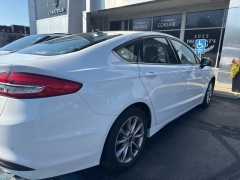 Used 2017 Ford Fusion 4d Sedan SE 2.5L at Drive Now Westlake near Westlake, OH