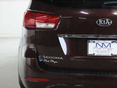 Used 2017  Kia Sedona SX FWD at Drive Now Westlake near Westlake&comma; OH