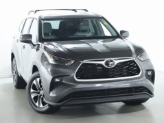 Used 2023  Toyota Highlander L AWD at Drive Now Westlake near Westlake, OH