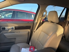 Used 2007  Lincoln MKX AWD 4dr at Drive Now Westlake near Westlake&comma; OH