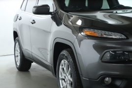 Used 2017 Jeep Cherokee 4d SUV 4WD Latitude I4 at DriveNow Mayfield near Mayfield Heights, OH