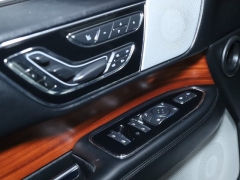 Used 2018 Lincoln Navigator 4d SUV 4WD Reserve at Drive Now Westlake near Westlake, OH
