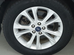 Used 2018  Ford Escape SE 4WD at Drive Now Westlake near Westlake&comma; OH