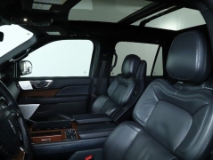 Used 2023  Lincoln Navigator Reserve 4x4 at Drive Now Westlake near Westlake, OH