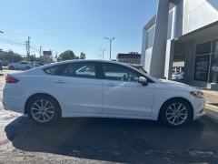 Used 2017 Ford Fusion 4d Sedan SE 2.5L at Drive Now Westlake near Westlake, OH