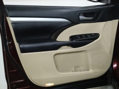 Used 2018 Toyota Highlander V6 AWD (Natl) at Drive Now Westlake near Westlake, OH