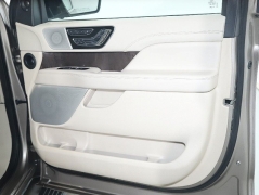 Used 2019  Lincoln Navigator 4d SUV 4WD Reserve at Drive Now Westlake near Westlake&comma; OH