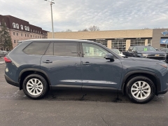 Used 2024  Toyota Grand Highlander XLE AWD at Drive Now Westlake near Westlake&comma; OH
