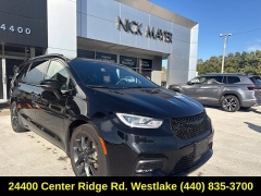Used 2025  Chrysler Pacifica Limited FWD at DriveNow Mayfield near Mayfield Heights&comma; OH