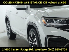 Used 2021  Volkswagen Atlas Cross Sport 3&period;6L V6 SEL R-Line 4MOTION at DriveNow Mayfield near Mayfield Heights&comma; OH