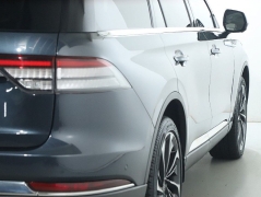 Used 2024  Lincoln Aviator Reserve AWD at Drive Now Westlake near Westlake&comma; OH
