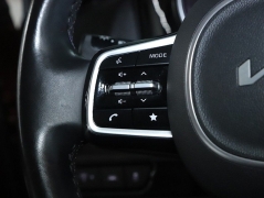 Used 2022  Kia Carnival EX FWD at Drive Now Westlake near Westlake&comma; OH