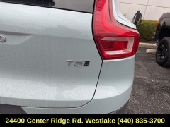 Used 2019  Volvo XC40 4d SUV AWD T5 Momentum at DriveNow Mayfield near Mayfield Heights&comma; OH