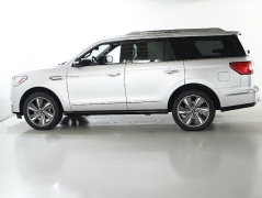 Used 2019  Lincoln Navigator 4d SUV 4WD Reserve at Drive Now Westlake near Westlake&comma; OH