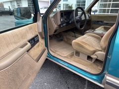 Used 1993  GMC Sierra 1500 4WD Ext Cab SLE at Mike Burkart Ford near Plymouth, WI