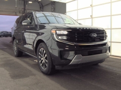 Used 2025  Ford Expedition Platinum 4x4 at Mike Burkart Ford near Plymouth, WI