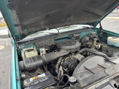 Used 1993  GMC Sierra 1500 4WD Ext Cab SLE at Mike Burkart Ford near Plymouth, WI