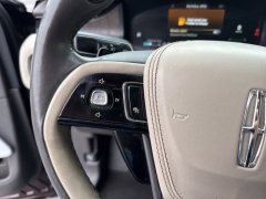 Used 2020  Lincoln Aviator Reserve AWD at Mike Burkart Ford near Plymouth&comma; WI