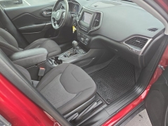 Used 2020 Jeep Cherokee 4d SUV 4WD Latitude 2.4L at Mike Burkart Ford near Plymouth, WI