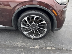 Used 2020  Lincoln Aviator Reserve AWD at Mike Burkart Ford near Plymouth&comma; WI