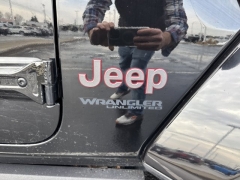 Used 2019  Jeep Wrangler Unlimited 4d SUV 4WD Rubicon at Mike Burkart Ford near Plymouth&comma; WI