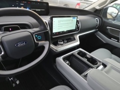 Used 2025  Ford Expedition Platinum 4x4 at Mike Burkart Ford near Plymouth, WI