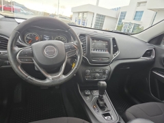 Used 2020 Jeep Cherokee 4d SUV 4WD Latitude 2.4L at Mike Burkart Ford near Plymouth, WI