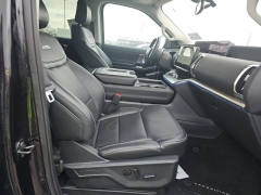 Used 2025  Ford Expedition Max Platinum 4x4 at Mike Burkart Ford near Plymouth, WI