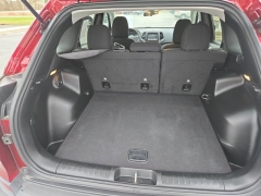 Used 2020 Jeep Cherokee 4d SUV 4WD Latitude 2.4L at Mike Burkart Ford near Plymouth, WI