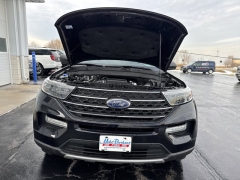 Used 2022  Ford Explorer XLT 4WD at Mike Burkart Ford near Plymouth&comma; WI