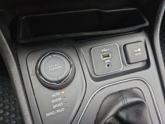 Used 2020 Jeep Cherokee 4d SUV 4WD Latitude 2.4L at Mike Burkart Ford near Plymouth, WI
