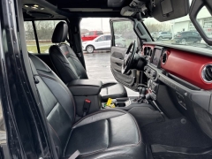 Used 2019  Jeep Wrangler Unlimited 4d SUV 4WD Rubicon at Mike Burkart Ford near Plymouth&comma; WI