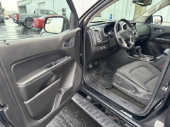 Used 2015  GMC Canyon 4WD Crew Cab SLE at Mike Burkart Ford near Plymouth&comma; WI